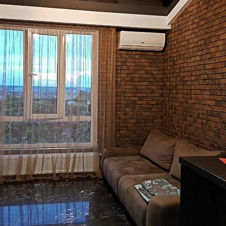 В Стиле Loft 2Ухэтажная Квартира. Leilighet Kharkiv Eksteriør bilde